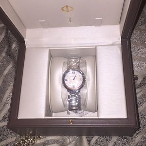 I want my diamond watch it’s for a woman